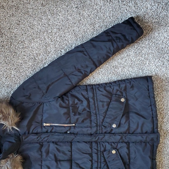Snow Jacket - Picture 2 of 8